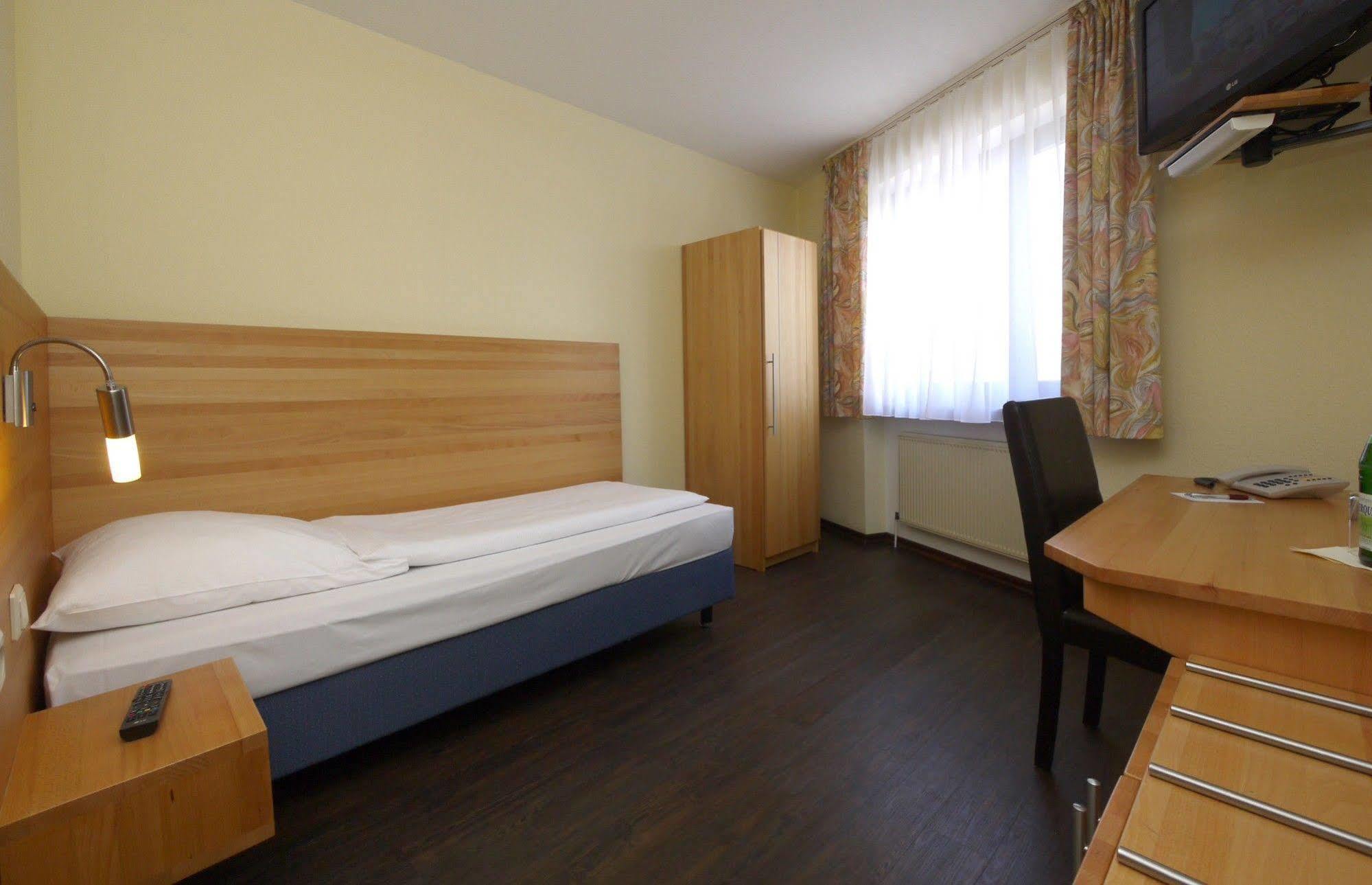 Hotel Pinger Remagen Esterno foto