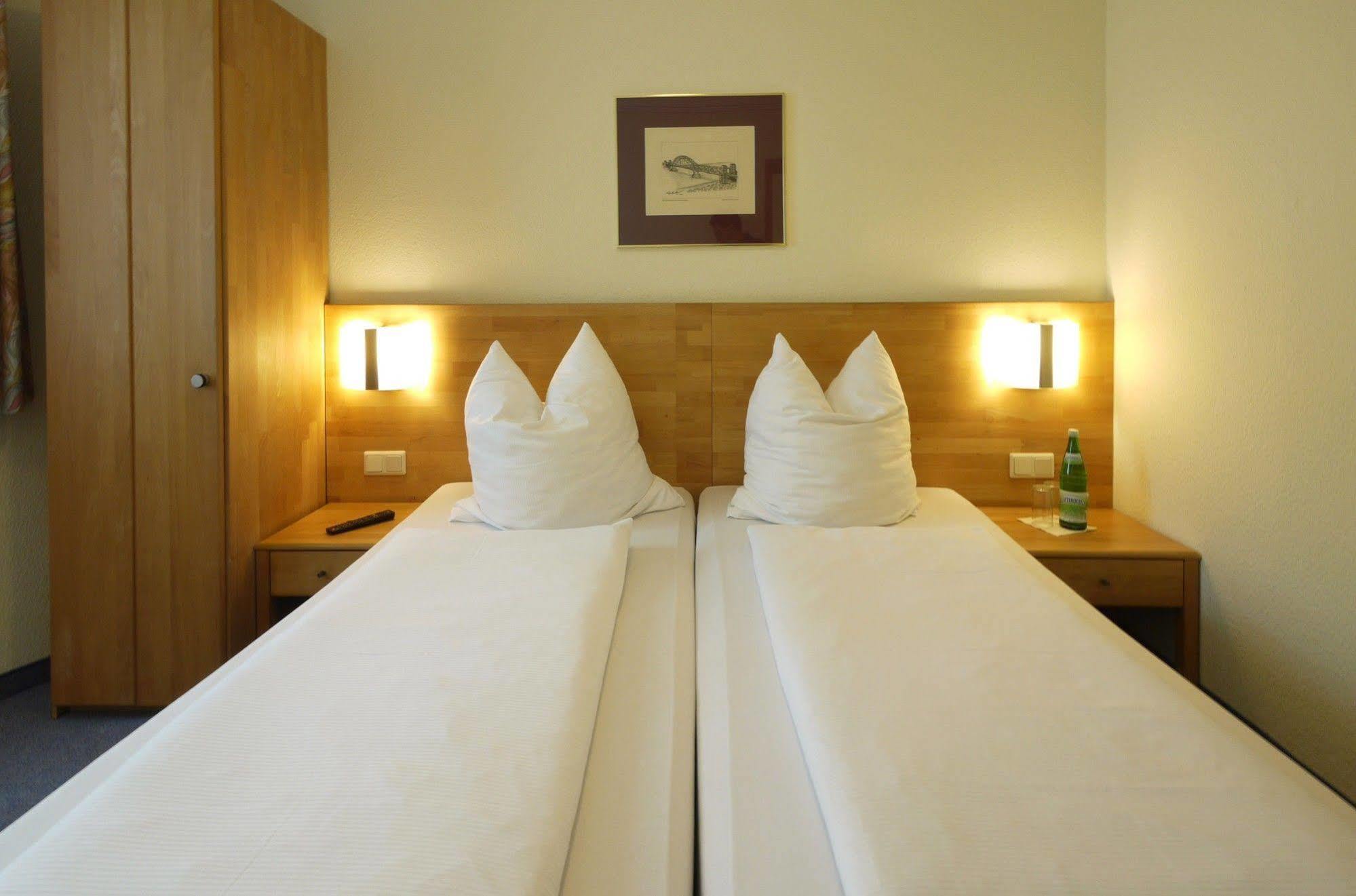 Hotel Pinger Remagen Esterno foto